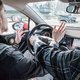 Volkskrant Ochtend: CBR raakt ook financieel in de problemen: verlies van 2,4 miljoen dreigt | Waarom zouden vrouwen per definitie meer moeten betalen bij de kapper?