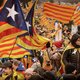 Catalanen overrompelen Brussel voor onafhankelijkheid: "En waar kan ik Manneke Pis vinden?"