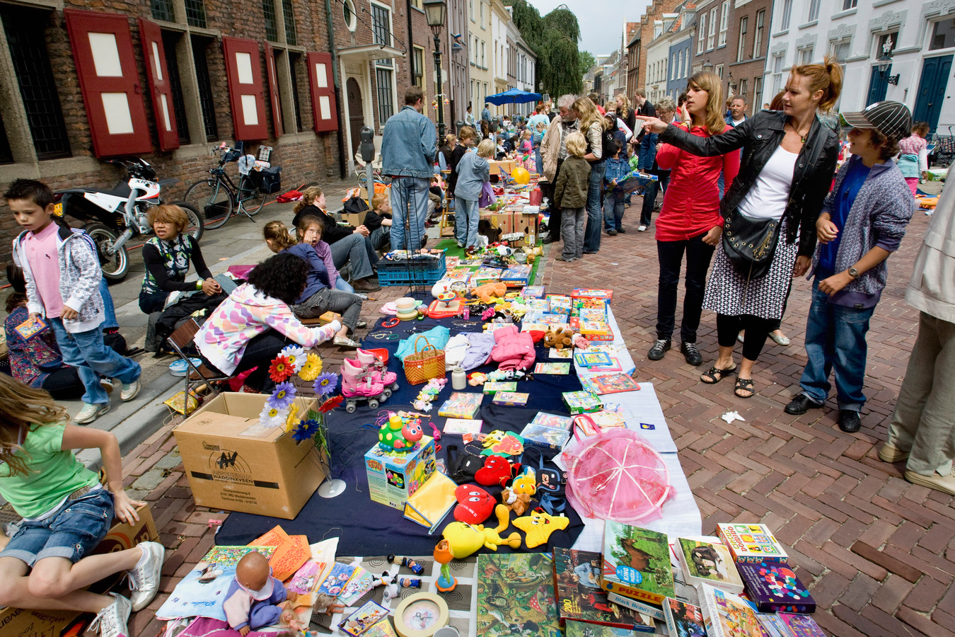 Kinderrommelmarkt tijdens Doesburg Binnenste Buiten in 2008.