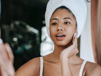 Van shampoo bars tot scrubs van rijstkorrels: watervrije beauty is in trek, maar is het ook beter voor je huid en het milieu?