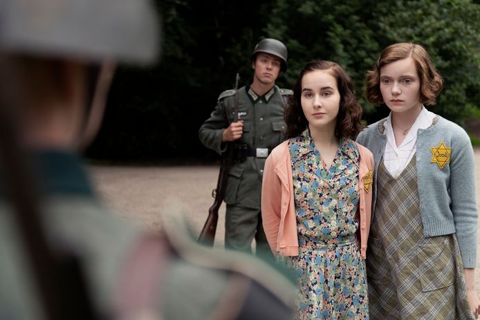 Anne Frank (links) in een scene uit de recente bioscoopfilm 'Mijn beste vriendin Anne Frank'. Foto ter illustratie.