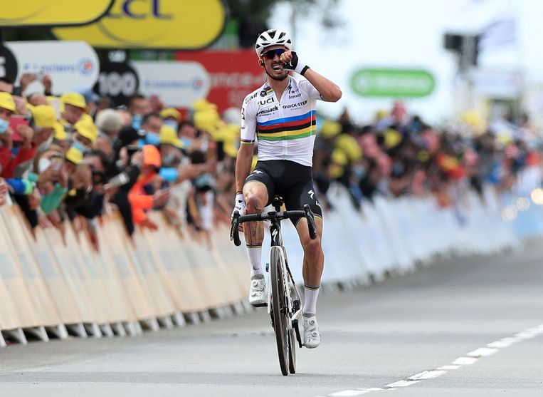 Wereldkampioen Julian Alaphilippe wint eerste etappe van ...