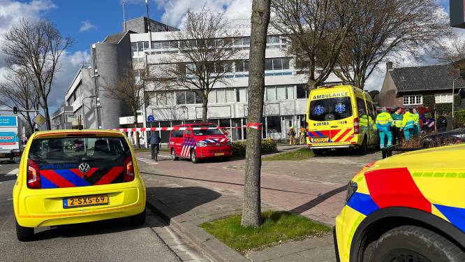 Hulpdiensten rukken uit voor pand vol rook in Tilburg