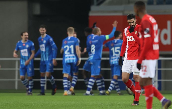 Sale soirée pour Kostas Laïfis.
