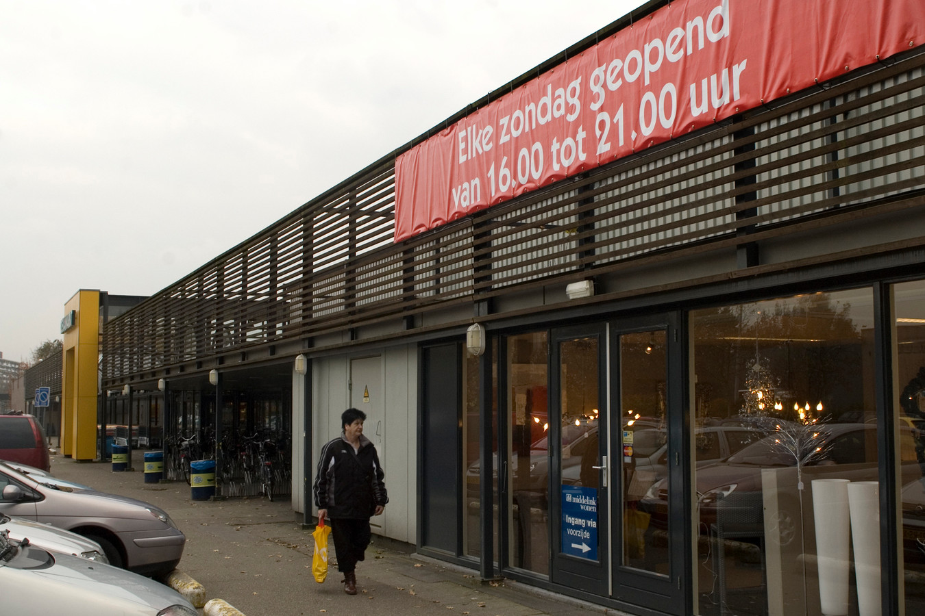 ‘Winkels langer open op zondag’, kondigen Apeldoornse partijen voor verkiezingen aan Foto