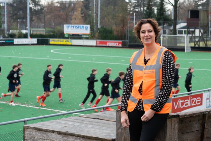 Esther Stiefelhagen van hockeyclub De Warande in Oosterhout.