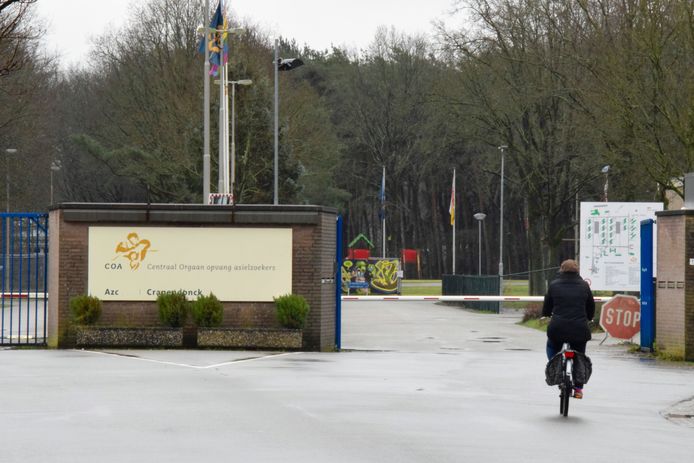Jonge asielzoekers verdwijnen vaak snel uit de azc’s in Nederland.
