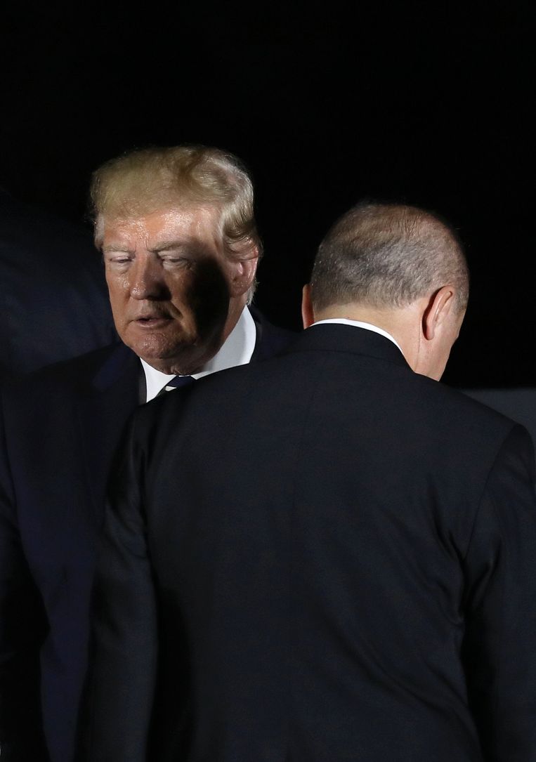 De Amerikaanse president Trump en zijn Turkse collega Erdogan tijdens de G20-top in Osaka, 28 juni 2019. Beeld AFP