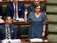 Vlaams Belang-kopstuk Barbara Pas brengt ‘Het Coronablunderboek’ uit: “Een minister die liegt, moet ontslag nemen”