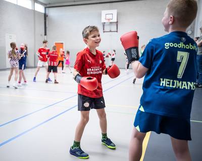 Bokslessen in de klas: Mariahoutse school zet in op weerbaarheid
