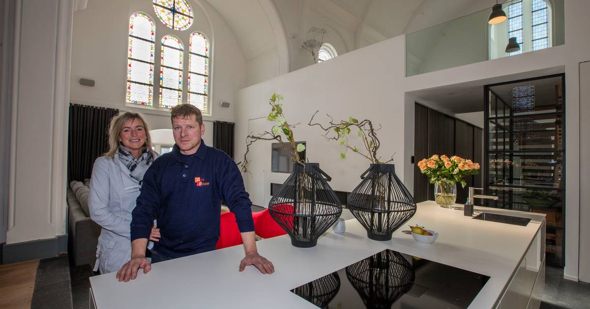 Te koop voor bijna 1,2 miljoen euro: super-de-luxe kerk in Brabants dorpje Hulsel | Reusel - De Mier