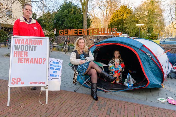 Een actie voor een gezin in Zeist, vorige maand, dat dakloos dreigde te worden na een scheiding.