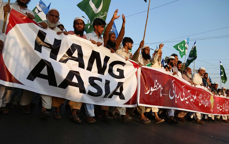 Demonstratie in Pakistan op 4 november tegen de vrijspraak van Asia Bibi. Beeld EPA