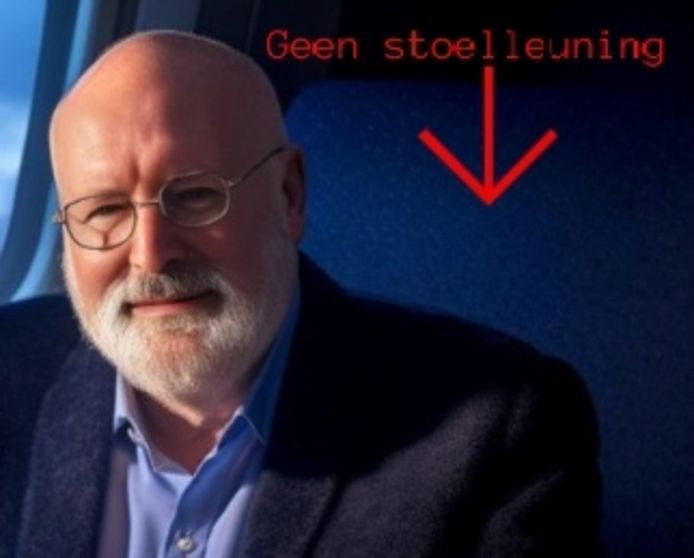 Op de foto is geen vliegtuigstoel zichtbaar, alleen een blauw gebied.