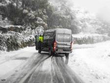 Des dizaines d'automobilistes piégés par la neige aux Baléares