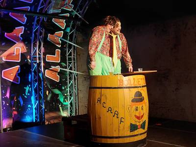 Prins van De Bollemeppers geroerd door verrassend familieoptreden