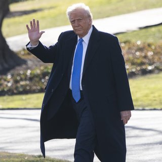 Trump debutează ca primul președinte care participă la Super Bowl, dar dacă va găsi și prieteni acolo, rămâne de văzut   