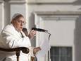 Le pape François souffre d’une infection respiratoire et va rester hospitalisé “quelques jours”