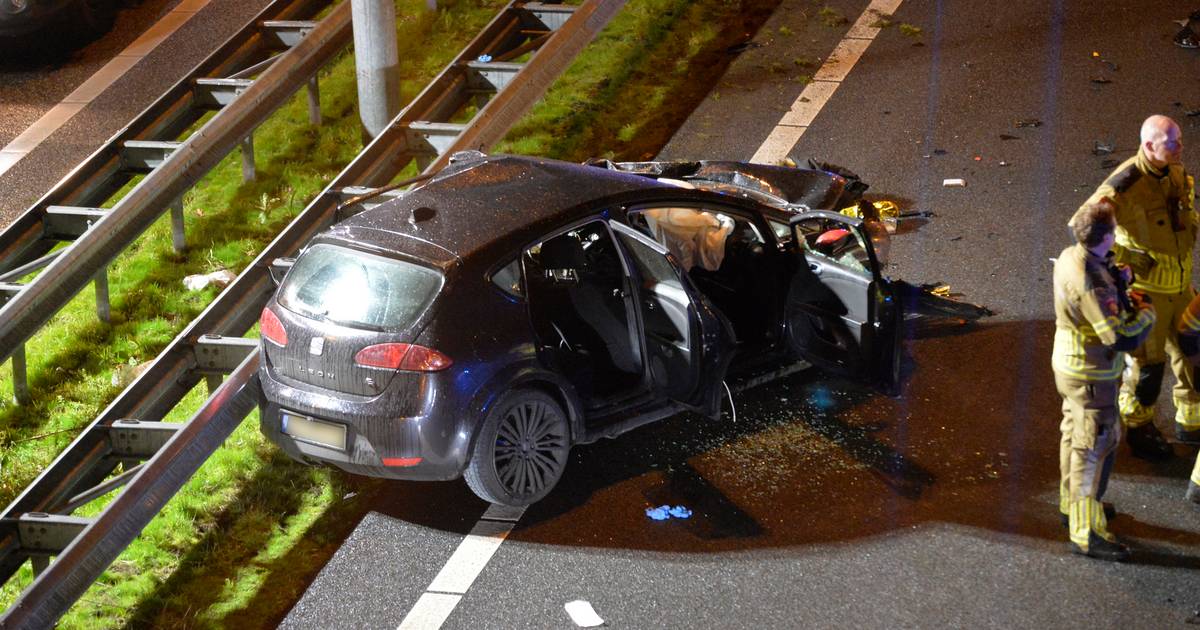 Twee Doden In Auto Spookrijder, Één Dode In Andere Auto Bij Ongeval Op A16  Bij Prinsenbeek | Brabant | Ed.Nl