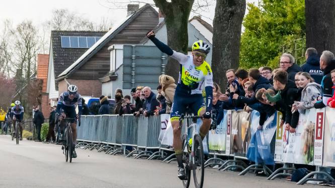 Zware Wim Hendriks Trofee levert Dejaegher zijn eerste grote zege op, 125 renners halen finish niet