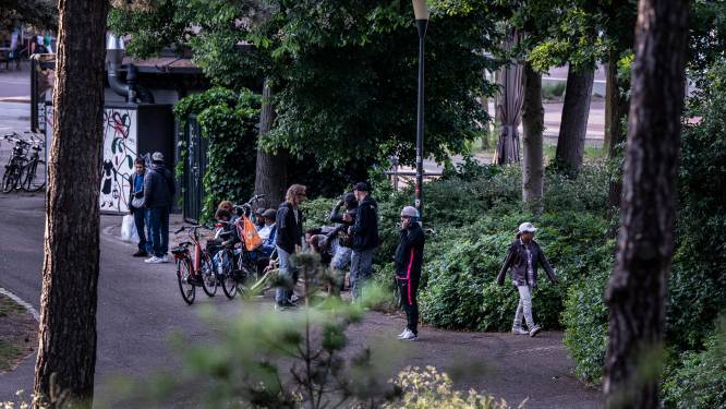 Drugs en feestoverlast in Kronenburgerpark, hoe erg is het? ‘De junkies zijn wel een beetje smerig’