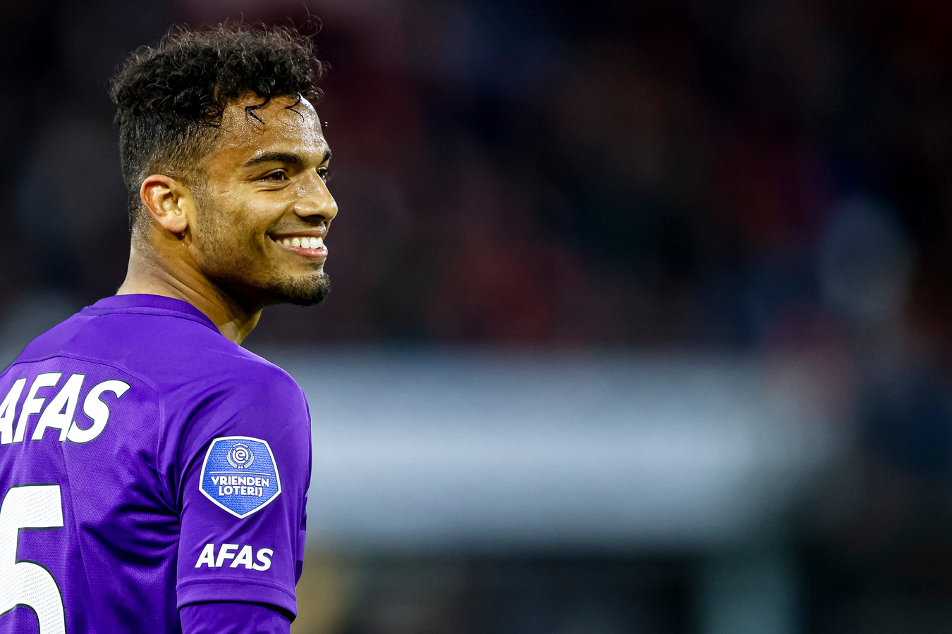 Owen Wijndal (22) op weg naar Ajax Amsterdammers melden zich bij AZ