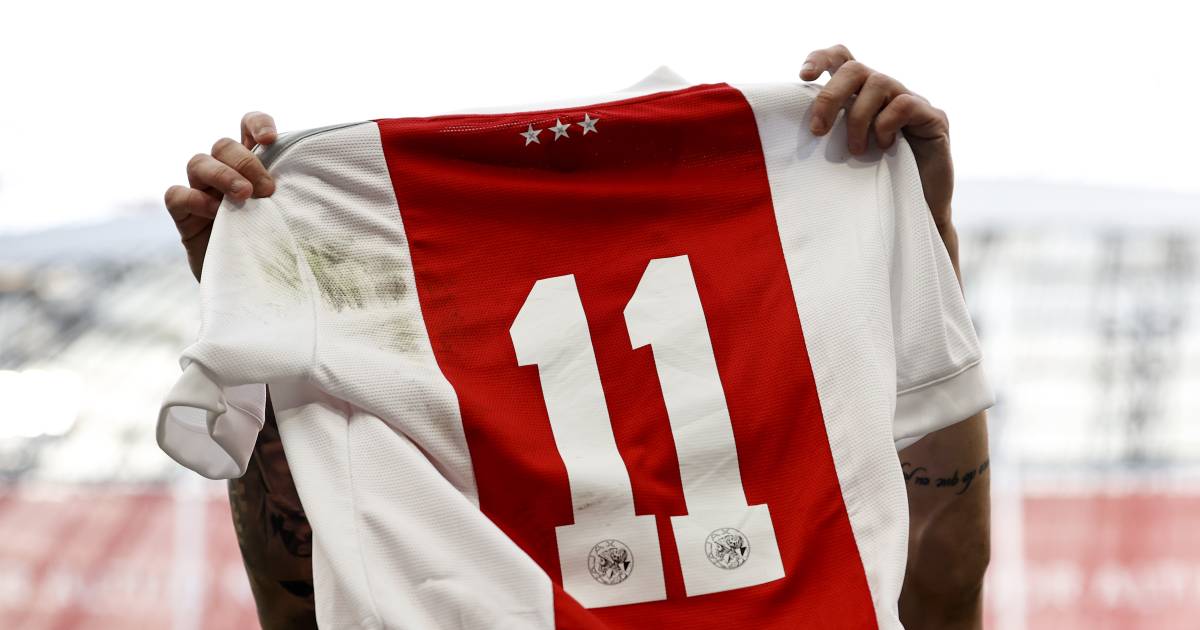 Man met Ajax shirt belaagd in Rotterdam Uittrekken Rotterdam