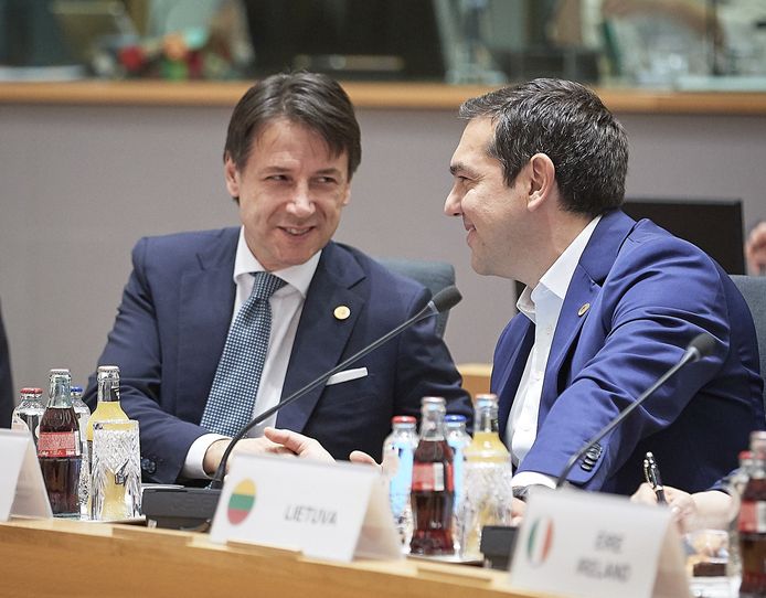 Italiaanse premier Giuseppe Conte en Griekse premier Alexis Tsipras.