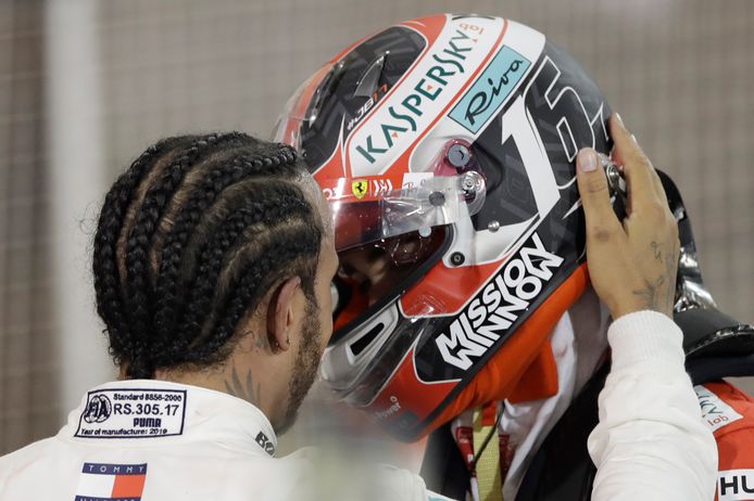 Lewis Hamilton troost Charles Leclerc