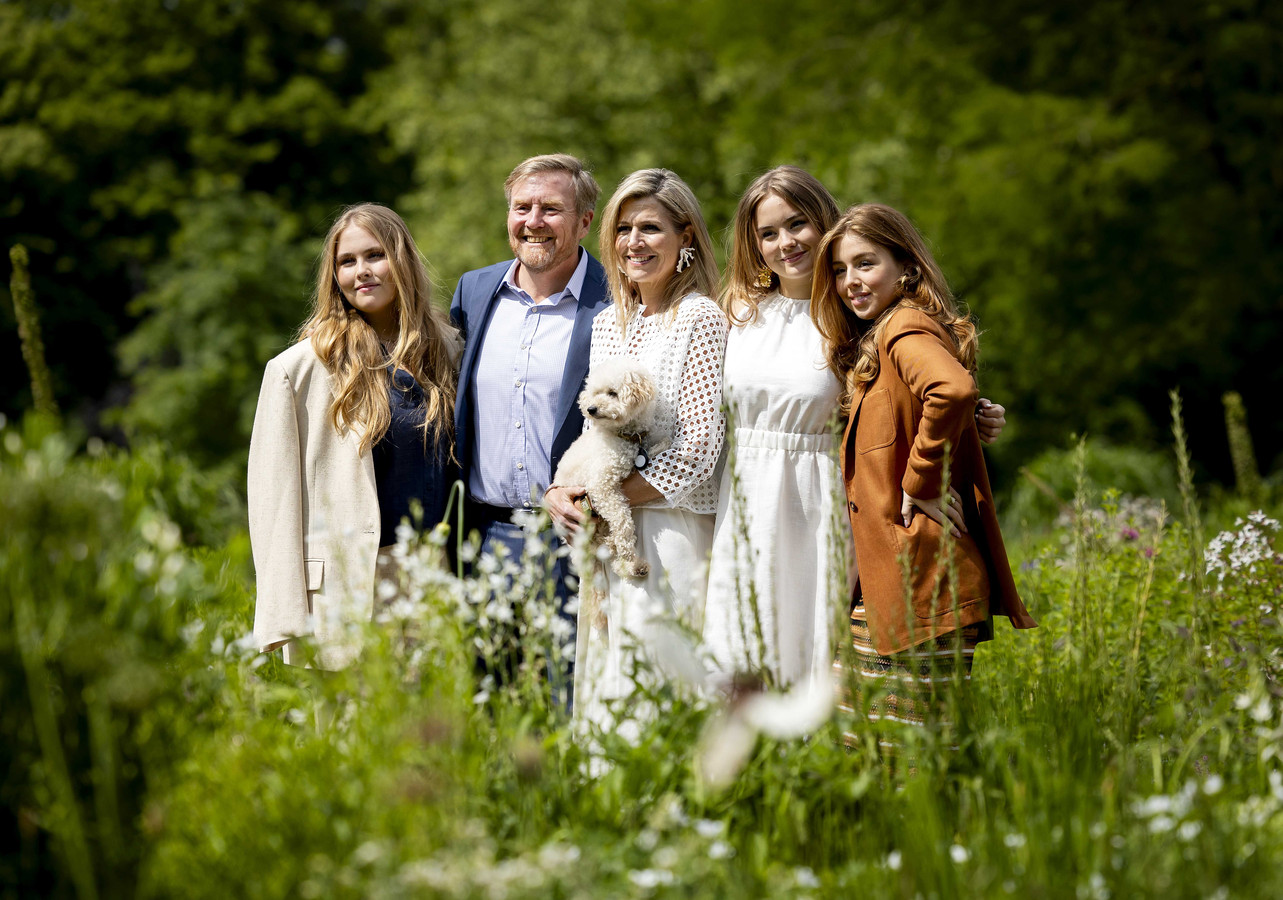 Koninklijke fotosessie prinses Ariane krijgt de slappe lach als Mambo