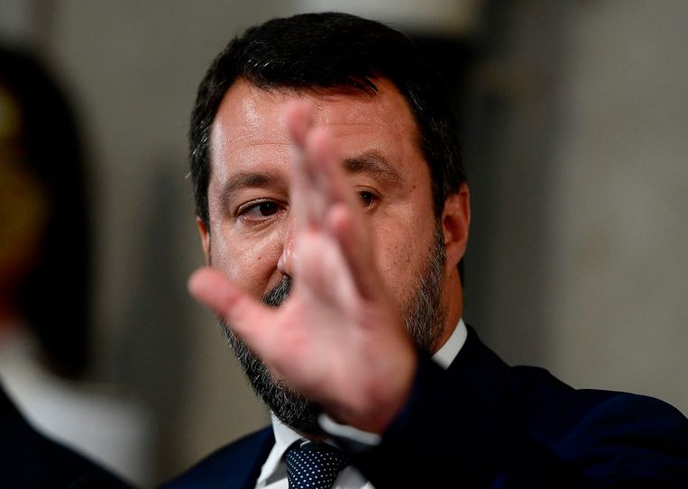 Salvini is gewond, maar niet verpletterd. Beeld Filippo Monteforte / AFP