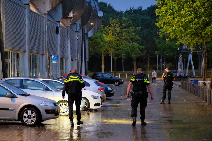 De politie doet onderzoek in de omgeving van de Horvathweg.