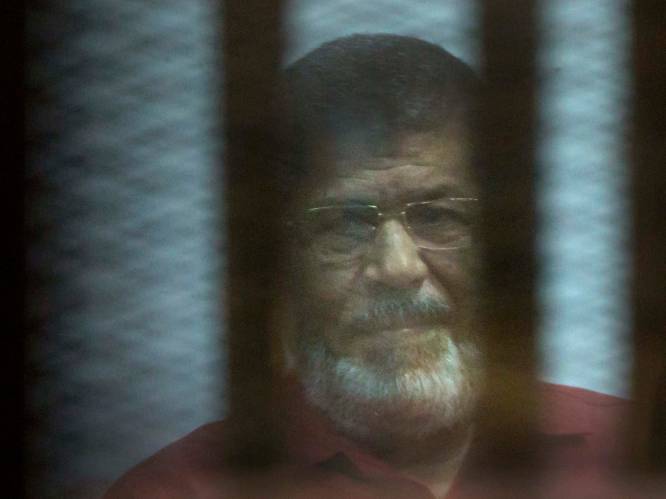 Egyptische ex-president Morsi veroordeeld tot drie jaar cel