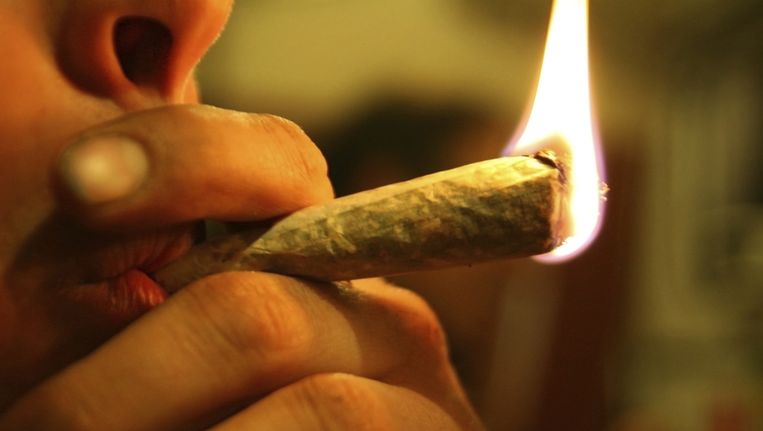 Als je wiet rookt heeft dat invloed op de moedermelk