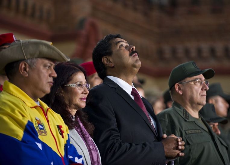 Presidentskandidaat Nicolas Maduro gisteren bij een plechtigheid ter nagedachtenis van de coup tegen Hugo Chavez in 2002. Volgens de oppositie was zijn aanwezigheid een verkapte manier van campagne voeren. Beeld afp