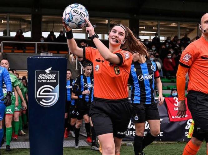 Jana (26) is de eerste vrouwelijke scheidsrechter op de U13Cup: “Voetballers vrouwonvriendelijk? Zo ervaar ik het niet”