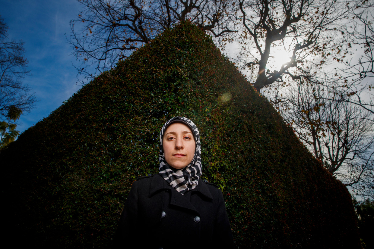 Amani Ballour kreeg vorig jaar bekendheid door haar hoofdrol in de documentaire The Cave, van de Syrische filmer Feras Fayyad. Beeld Allen J. Schaben / Contour RA