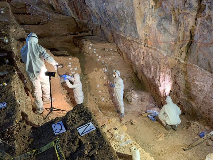 Onderzoekers zoeken naar oeroude DNA-sporen in de Chiquihuite-grot in Mexico.