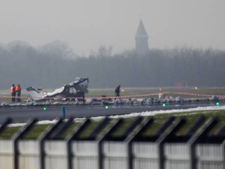 Un avion s'écrase à Charleroi: cinq morts