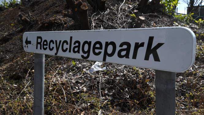 Recyclagepark schakelt over op zomeruurregeling