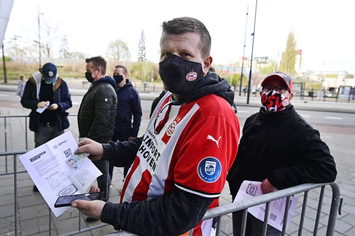 Vanaf 25 februari hebben supporters geen coronatoegangsbewijs en mondkapjes meer nodig.