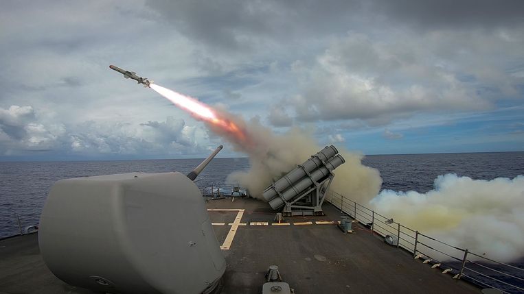 Een Harpoon-raket wordt tijdens een oefening vanaf een Amerikaans marineschip afgevuurd.  Beeld Navy Public Affairs Support Elem