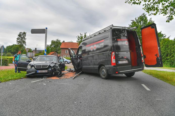 Frontale botsing in Reusel.