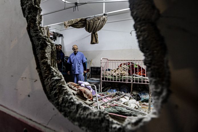 Verwoesting van het Nasser-ziekenhuis in Khan Younis na Israëlisch bombardement.