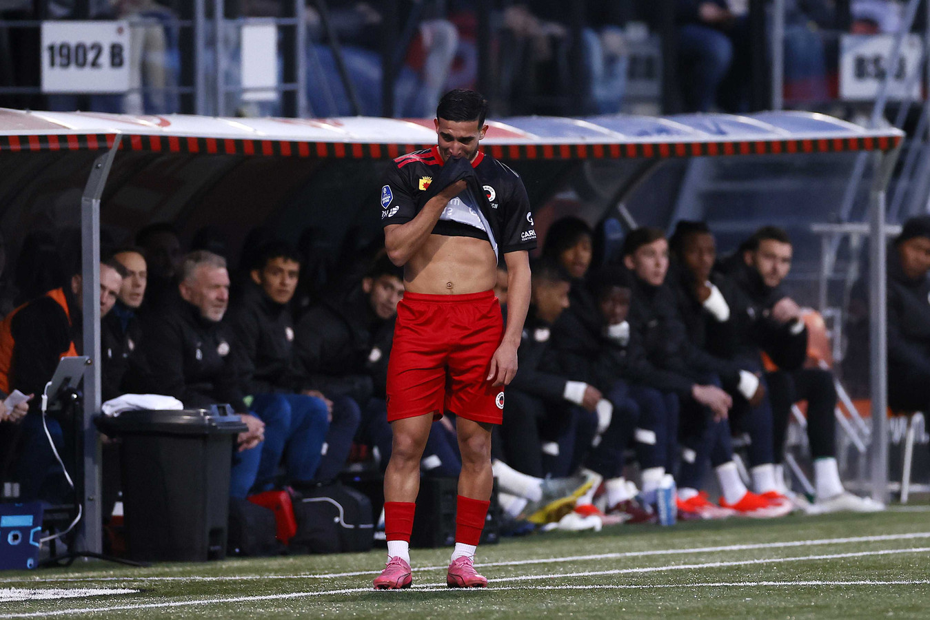 Uitgerekend tegen PSV voltrekt zich voor Couhaib Driouech rampscenario