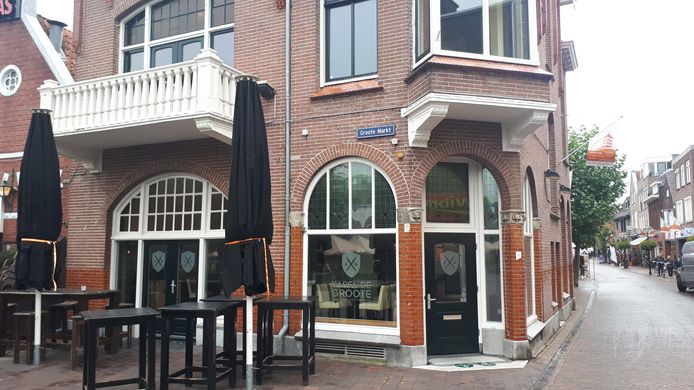 Café Karel de Grote aan de Groote Markt in Oldenzaal sluit zijn deuren.