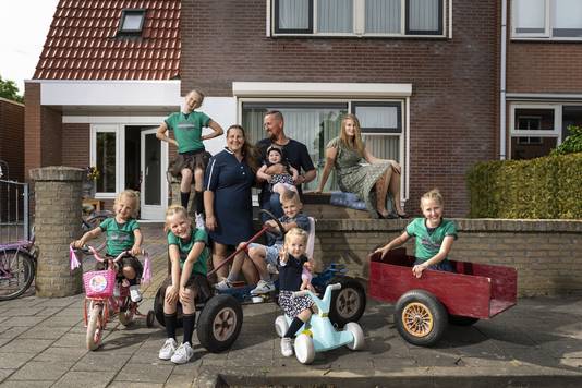 Johan en Janneke Jelies in de quarantaineversie van Een Huis Vol.