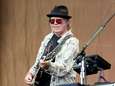 Neil Young roept op tot verbod op concerten vanwege pandemie