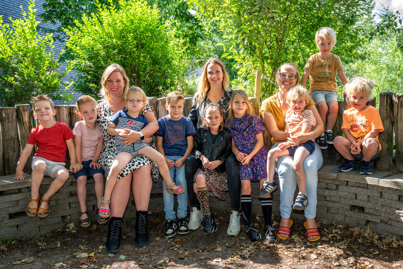 Dit zie je zelden: deze drie drielingen wonen bij elkaar om de hoek en ...