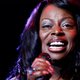Kan iemand Angie Stone uit deze misère halen
